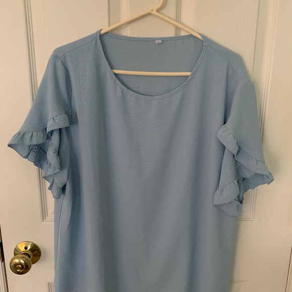 BNWOT womens size XL light blue short sleeve top. - Picture 3 of 4